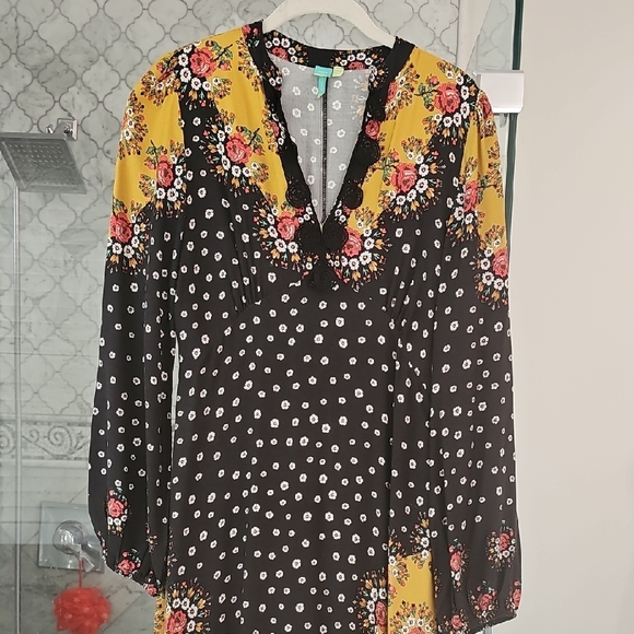 Chic Polka Dot and Floral Maxi Dress - Picture 5 of 6